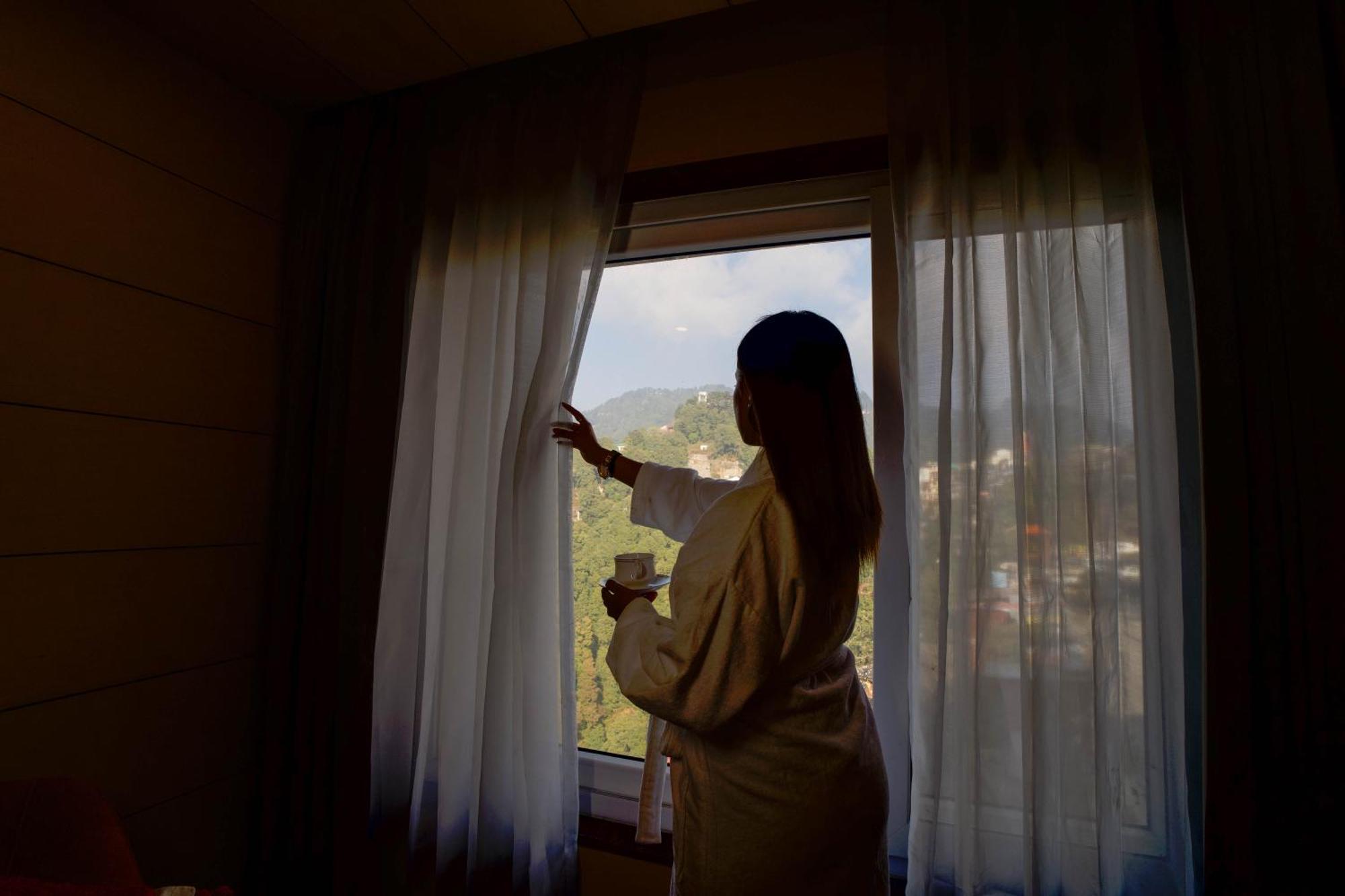 Perfectstayz Premium At Mall Road Mussoorie Exterior foto